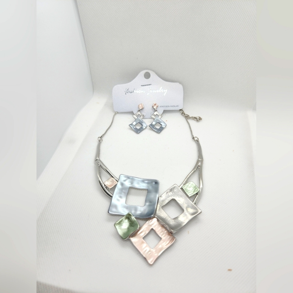 Fashion jewlery set lead nickle compliant - beautiful set.